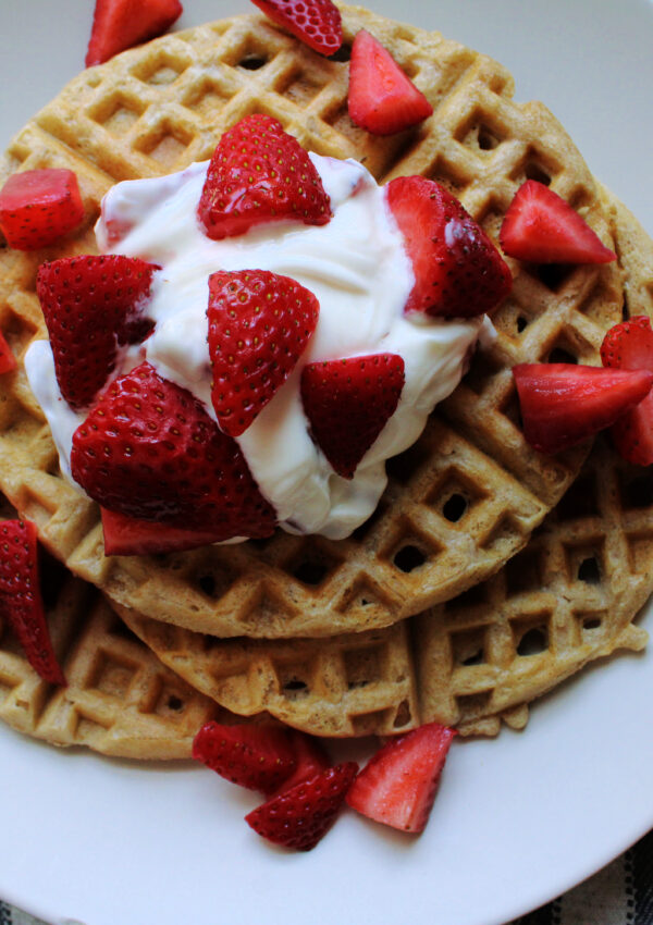 Easy Protein-Packed Sourdough Waffles with Strawberries