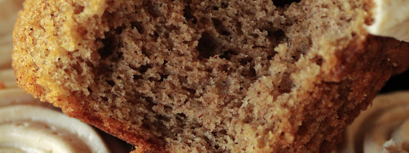 Cinnamon Cupcakes with Cookie Butter Frosting